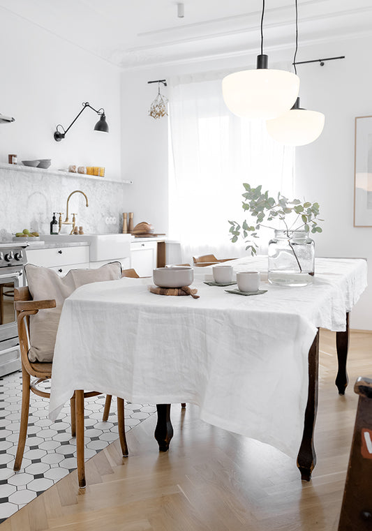 Klasyczny obrus z lnu